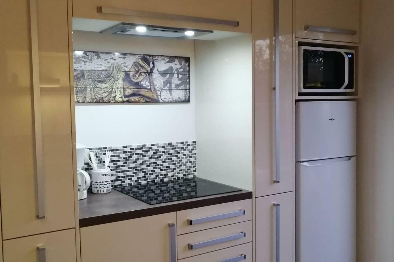 Maison F2, Neuve Au Calme Avec Jardinet La Crau Esterno foto